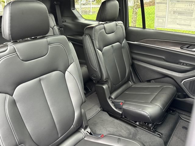 New 2026 Baltic Gray Metallic Clearcoat Jeep Limited image 21
