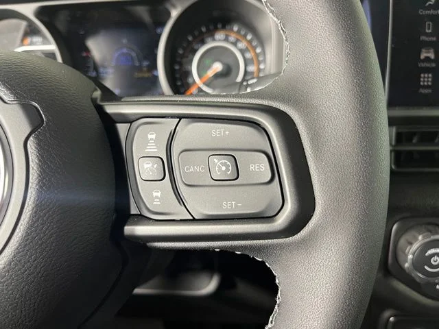Used 2026 Green Jeep Sport S image 22