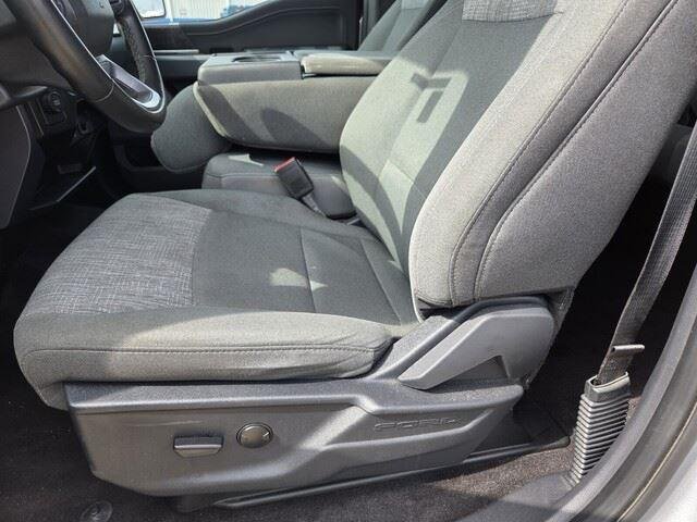 Used 2023 Iconic Silver Metallic Ford XLT image 12