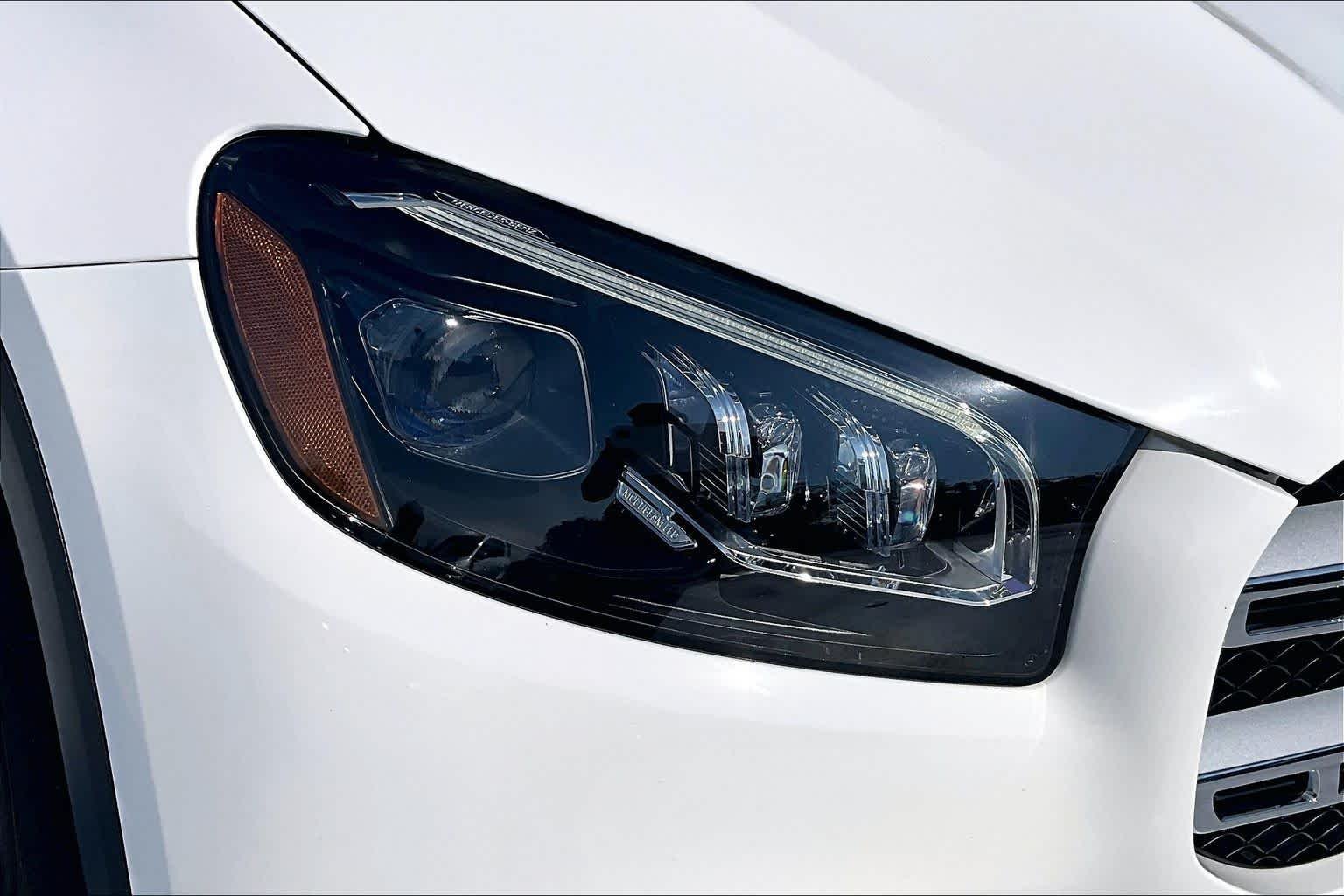 Used 2020 Polar White Mercedes-Benz GLS 450 image 28