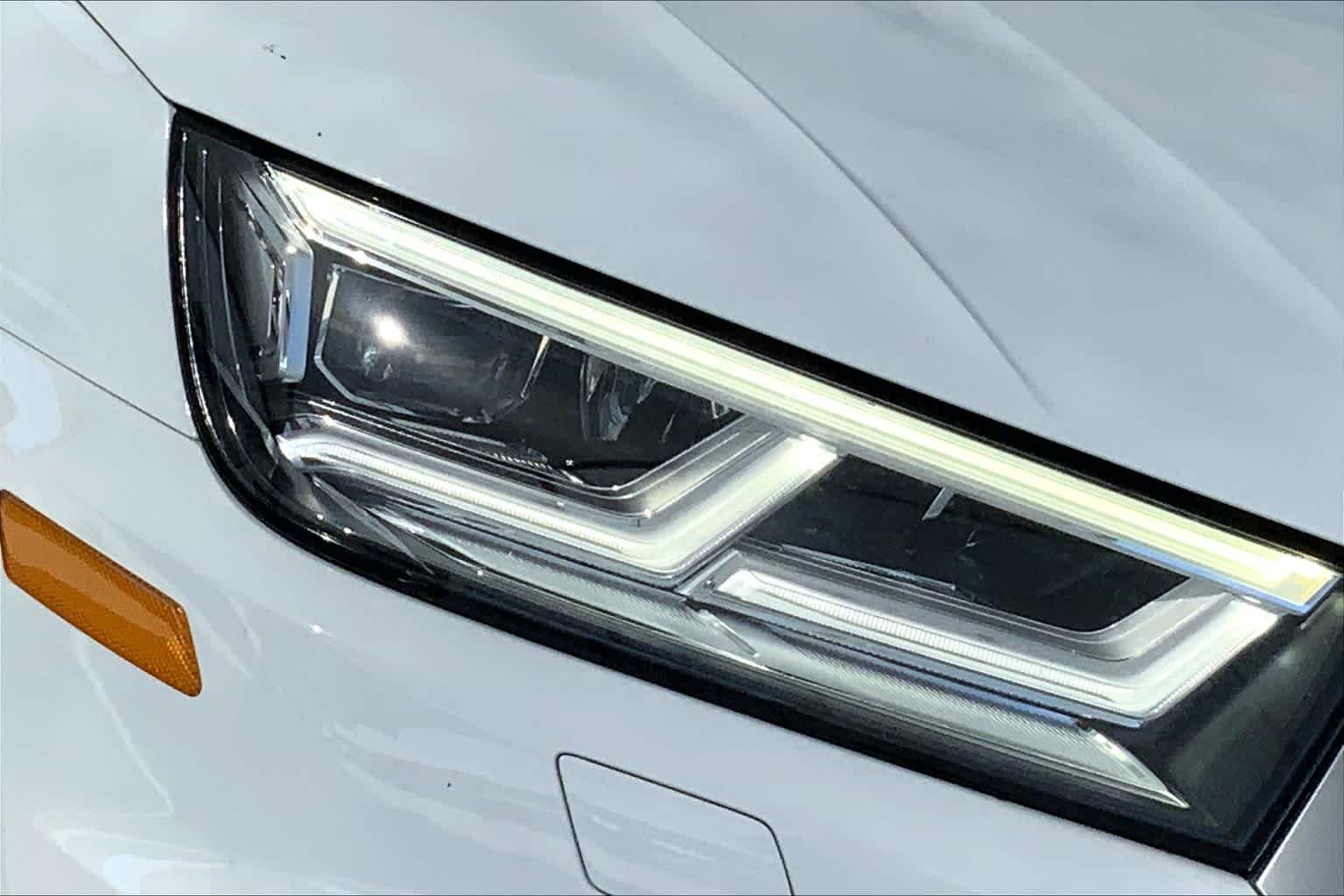 Used 2019 Ibis White Audi Premium Plus image 27