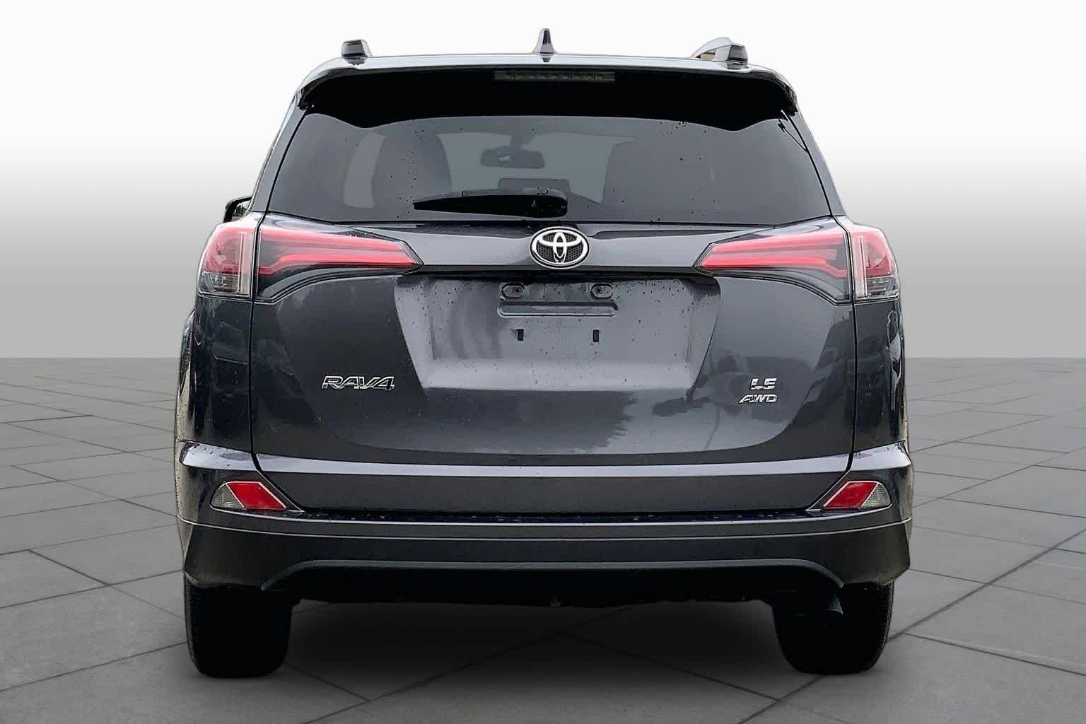 Used 2016 Magnetic Gray Metallic Toyota LE image 5