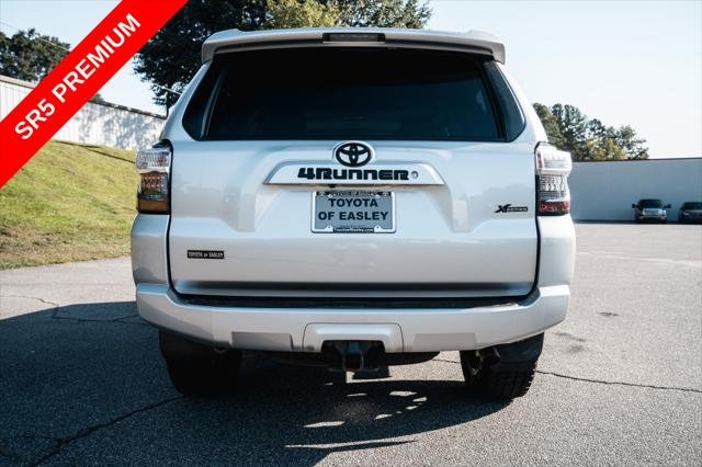Certified Used 2019 CLASSIC SILVER MET Toyota  image 6