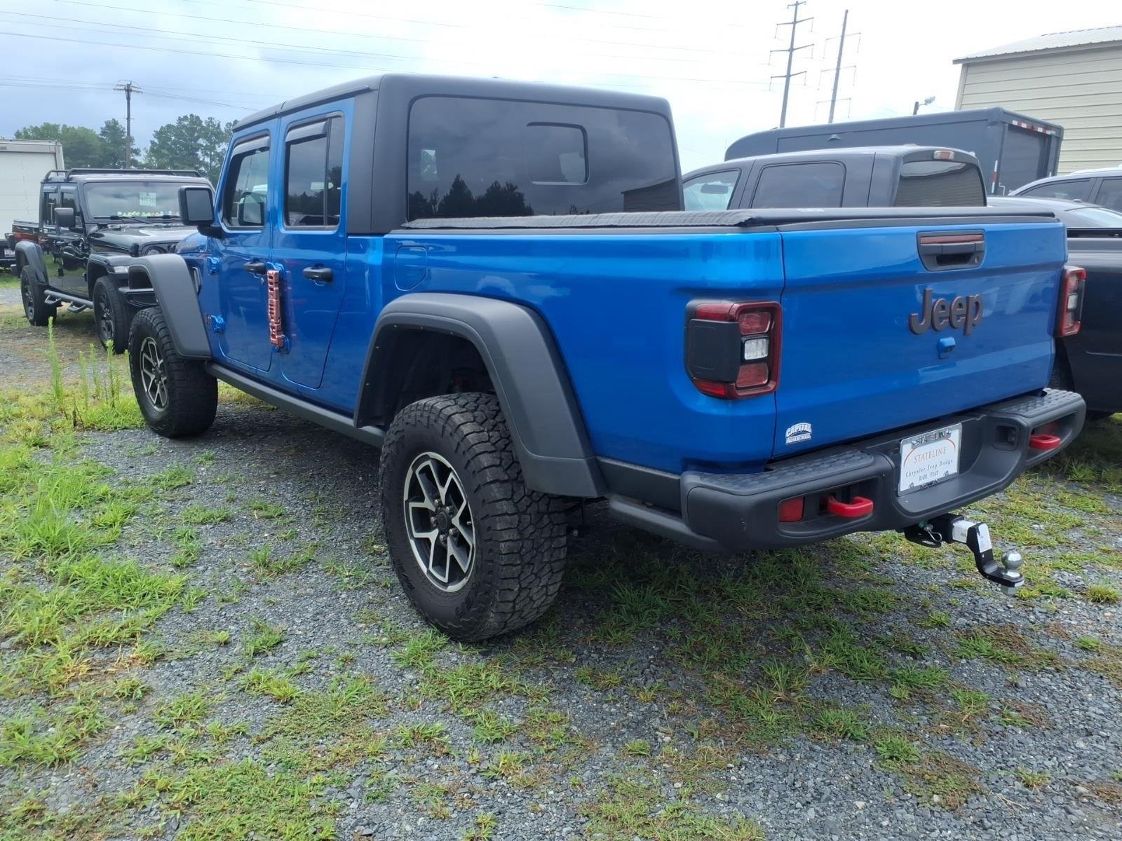 Used 2024 Hydro Blue Pearlcoat Jeep Rubicon image 12