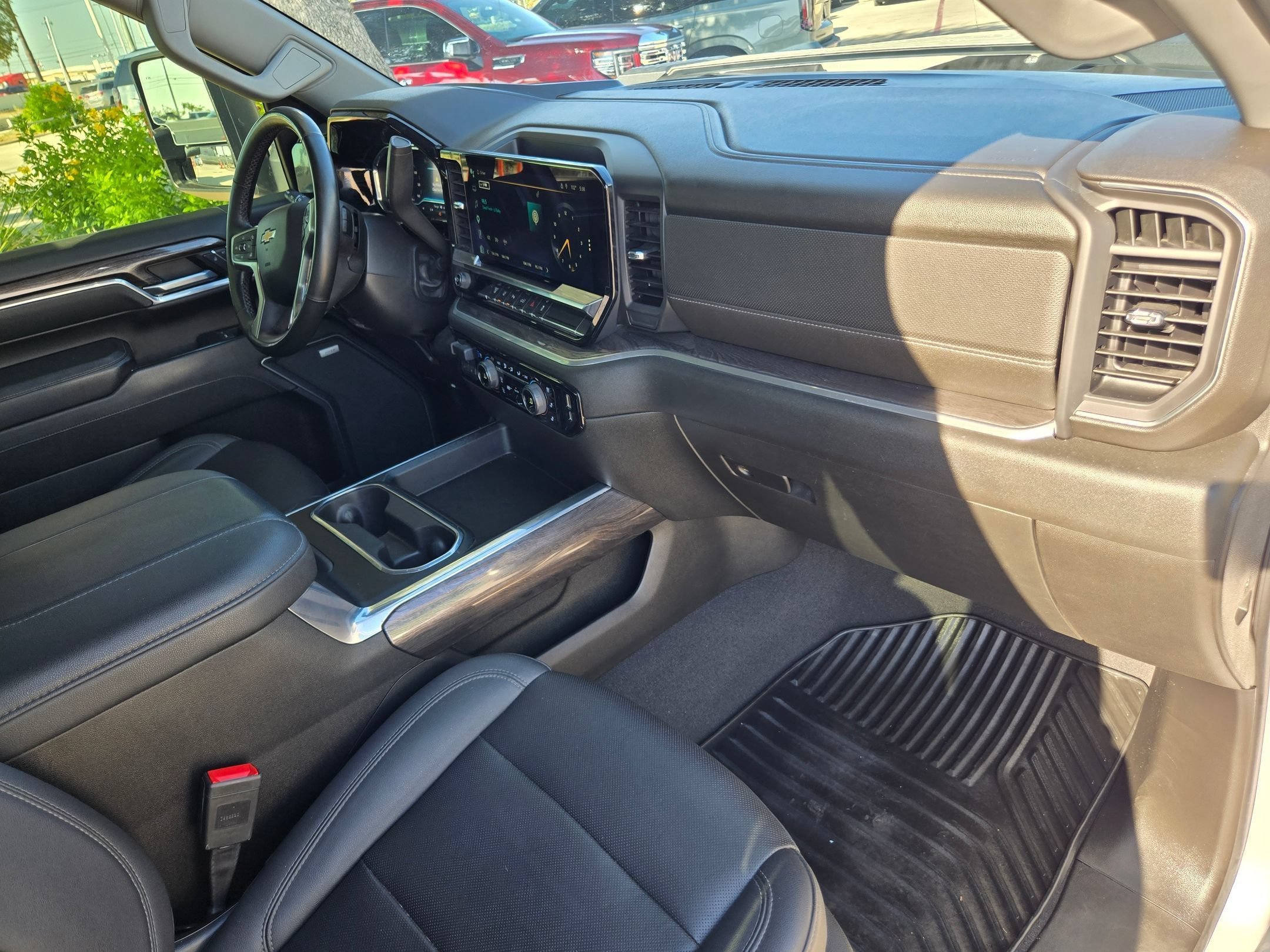 Used 2024 Iridescent Pearl Tricoat Chevrolet LTZ image 24