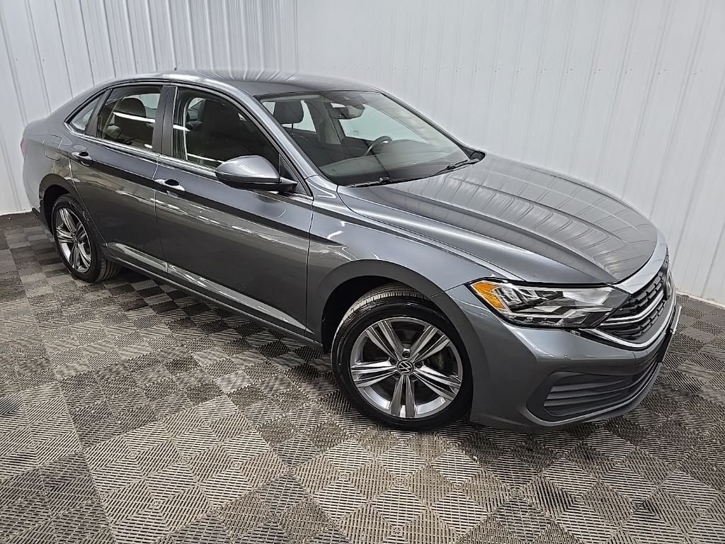 Used 2023 Gray Volkswagen 1.5T SE image 9