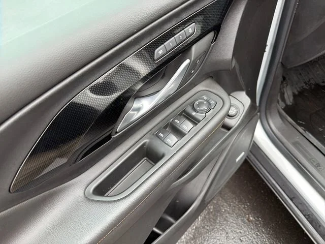 Used 2022 Quicksilver Metallic GMC AT4 image 17