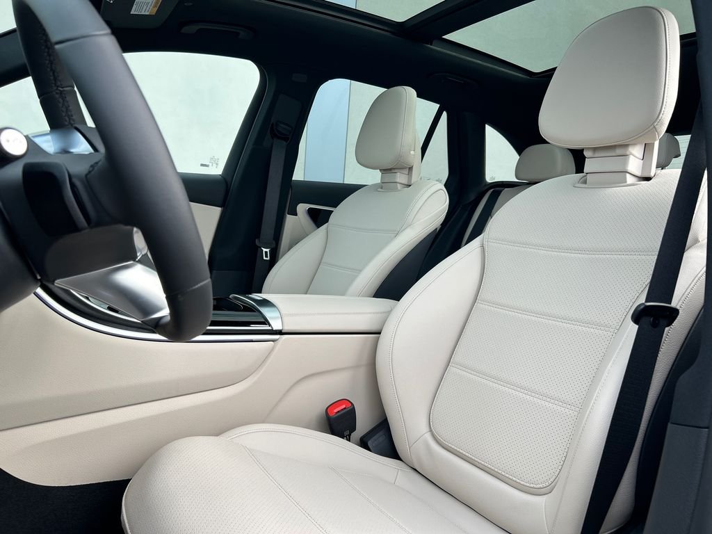 New 2027 Starling Blue Metallic Mercedes-Benz GLC 300 image 15
