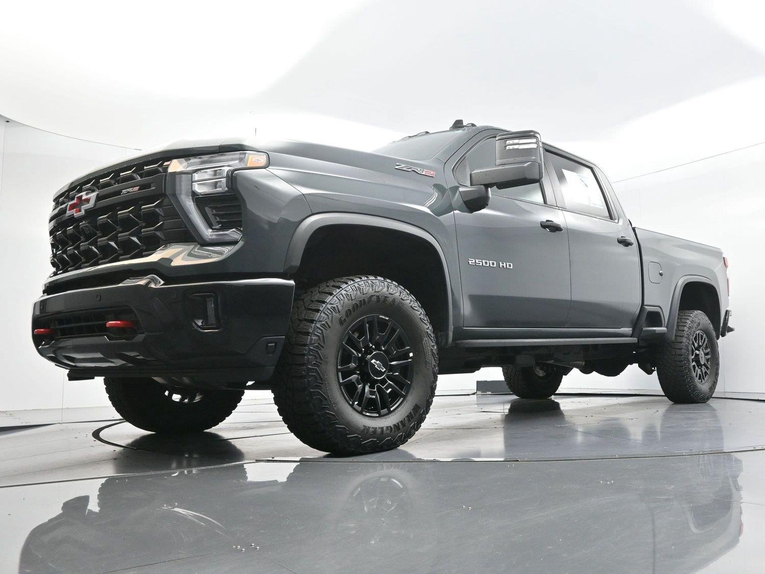 Used 2026 Cypress Gray Chevrolet ZR2 image 48