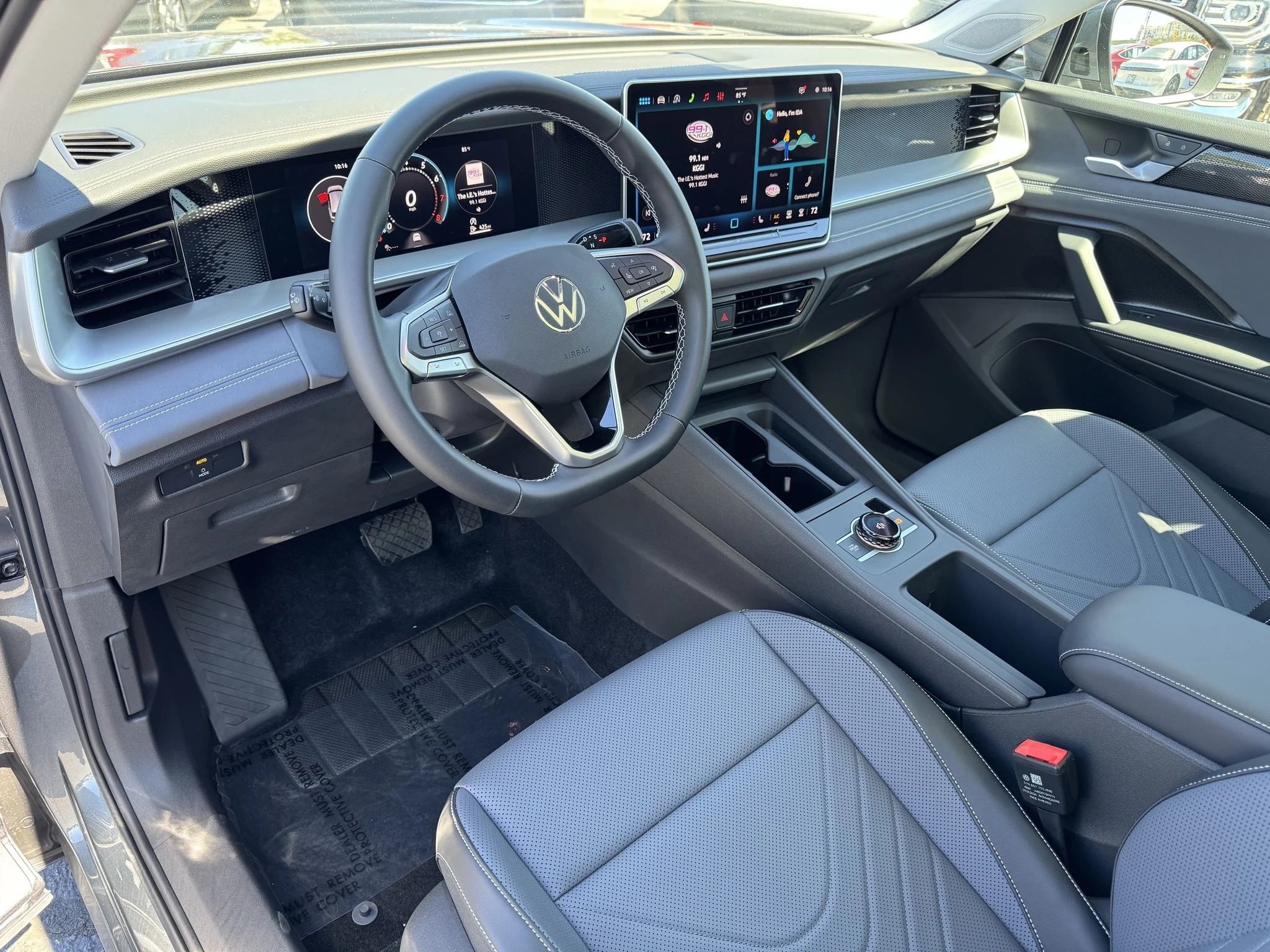 Used 2026 Platinum Gray Metallic Volkswagen SE image 15