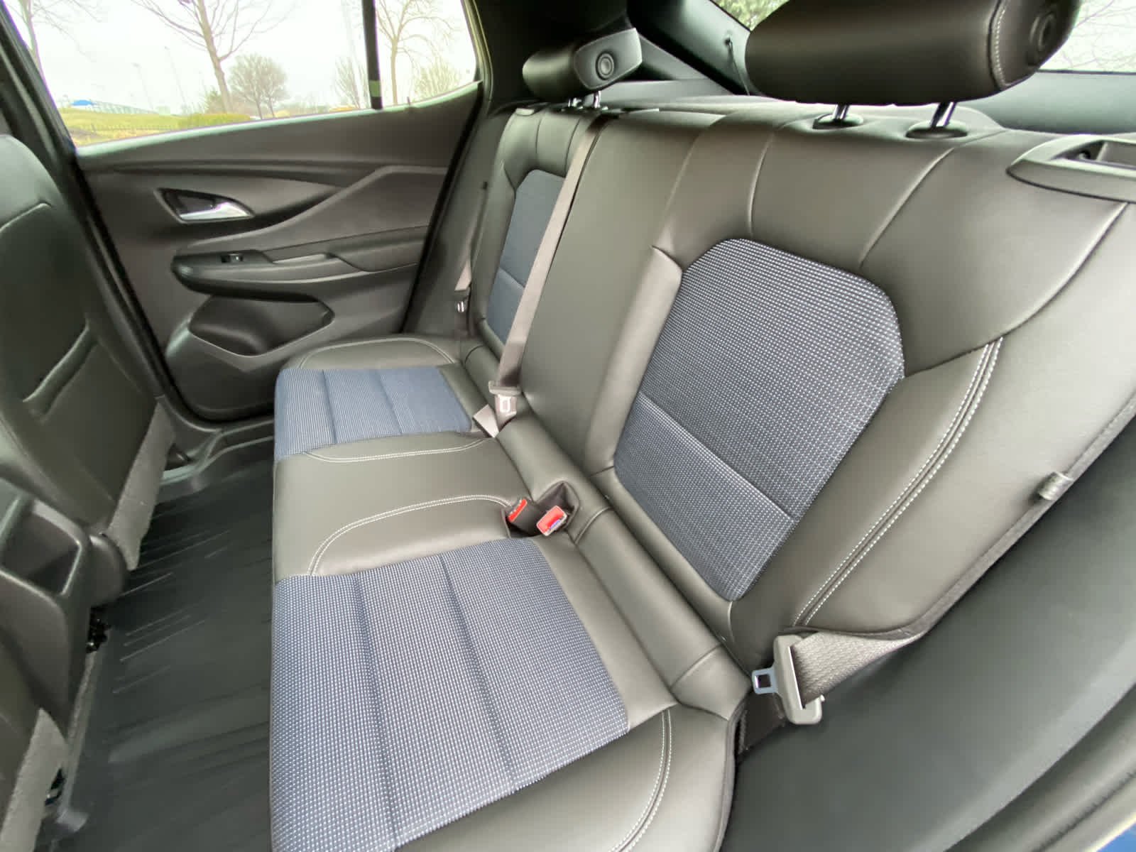 New 2026 Ocean Blue Metallic Buick Preferred image 26