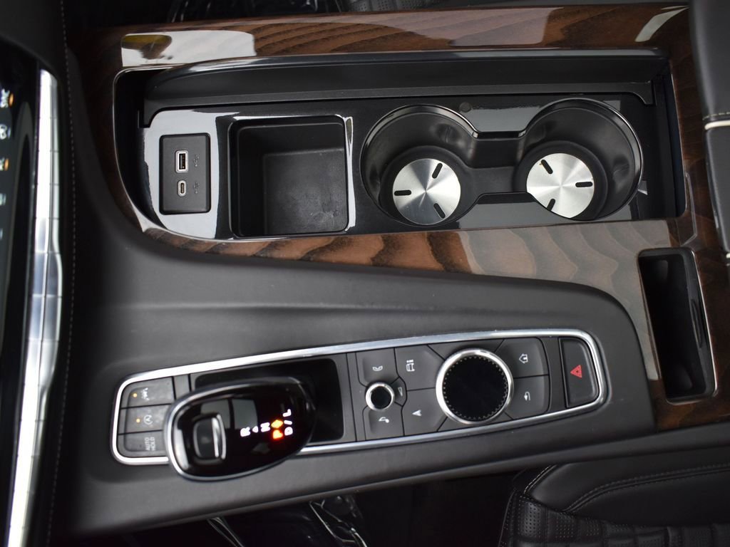 2022 CADILLAC ESCALADE - Image 25