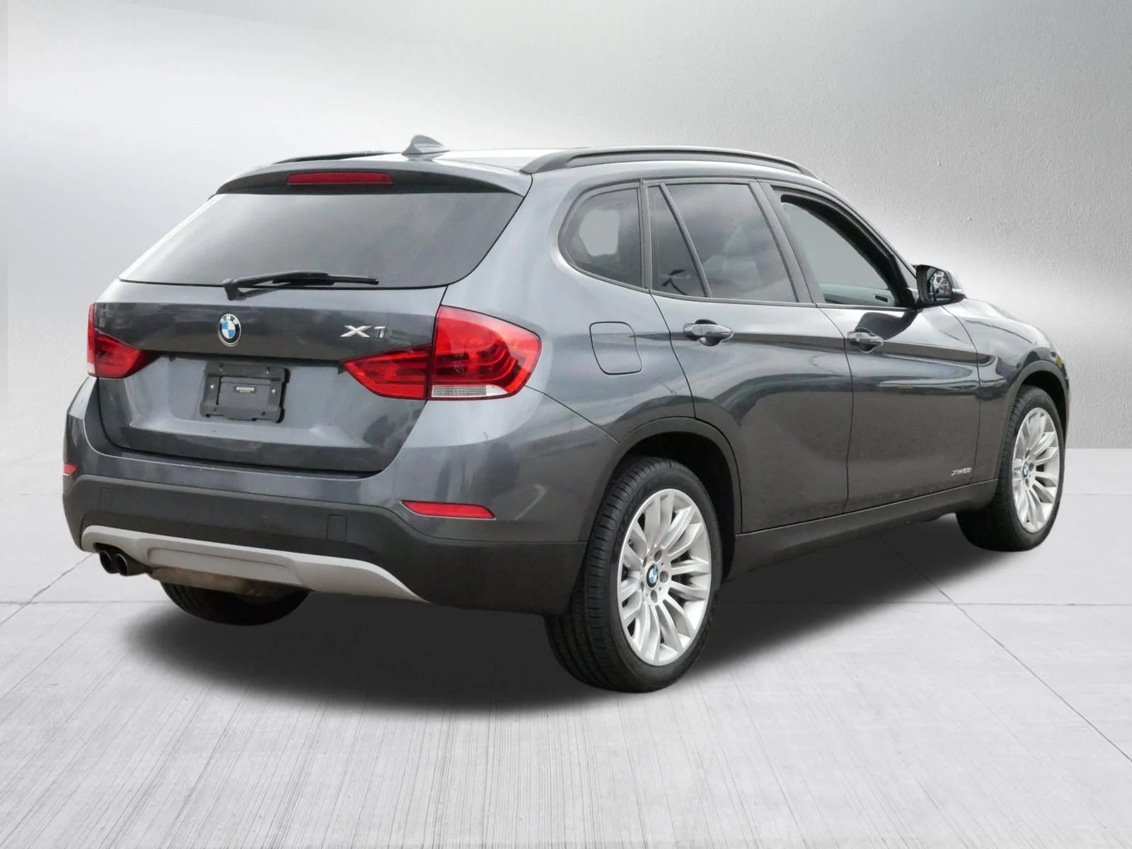 Used 2014 Gray BMW xDrive28i image 7