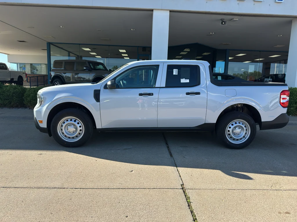 New 2026 Space White Metallic Ford XL image 4