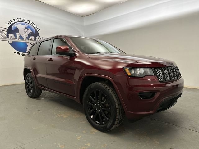 Used 2019 Red Jeep Altitude 4x4 image 12