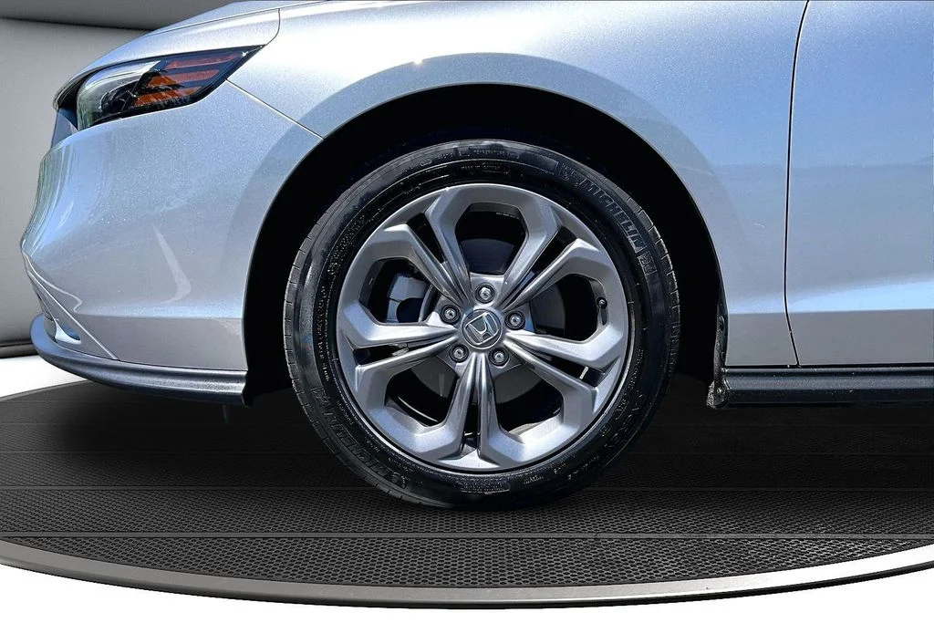 Used 2024 Meteorite Gray Metallic Honda EX image 34