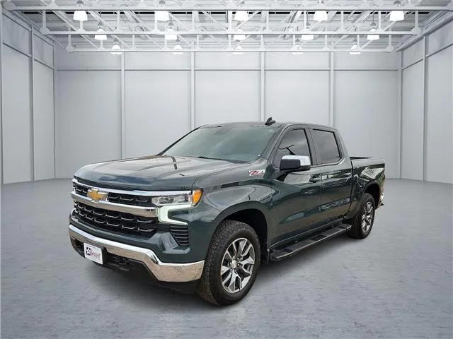 Used 2026 Cypress Gray Chevrolet LT w/1LT 4x4 Crew Cab 5.75 ft. box 147.4 in. WB image 1