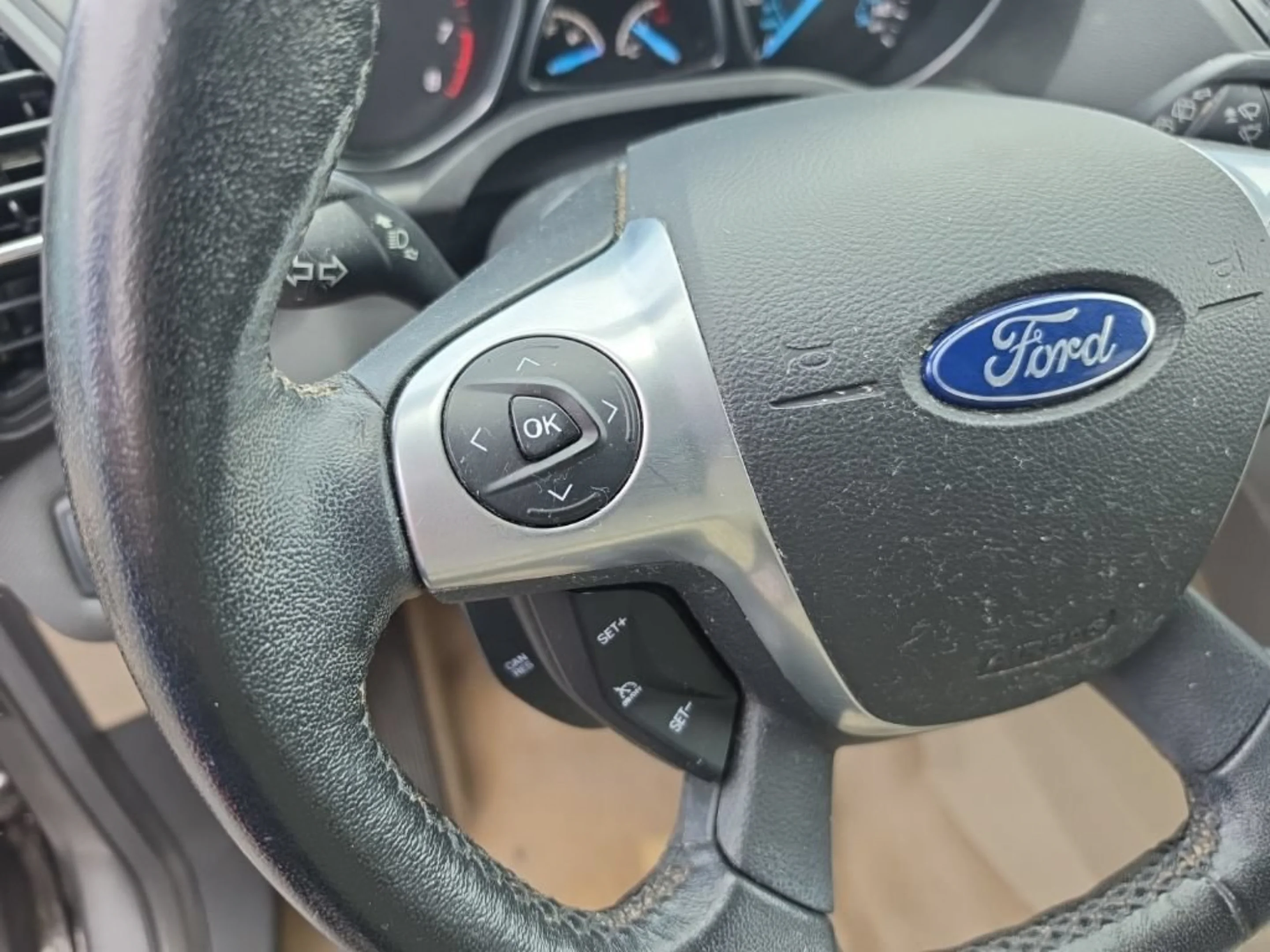 Used 2015 Gray Ford SE image 21