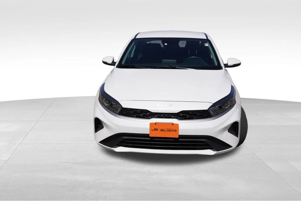 Used 2023 Snow White Pearl Kia LXS image 12