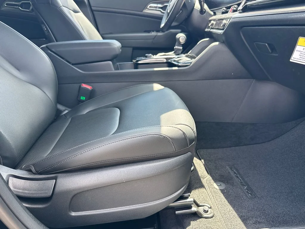 2025 Kia Sportage SX - Photo 13