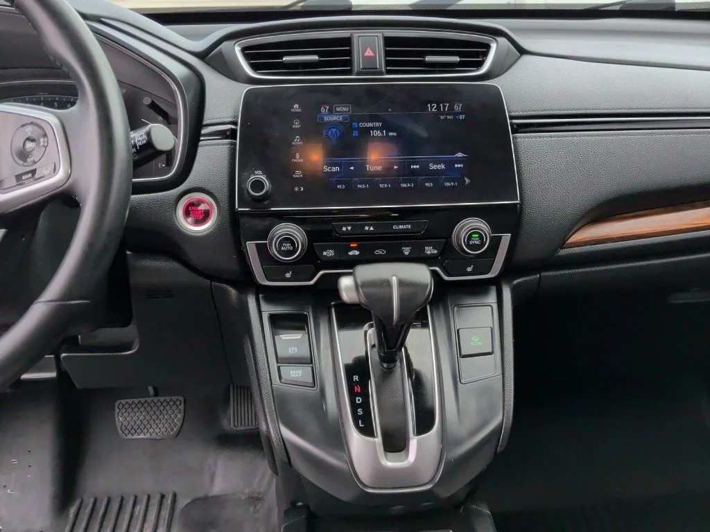 Used 2018 Lunar Silver Metallic Honda Touring image 21