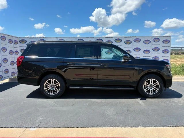 2026 Ford Expedition Active MAX's photo
