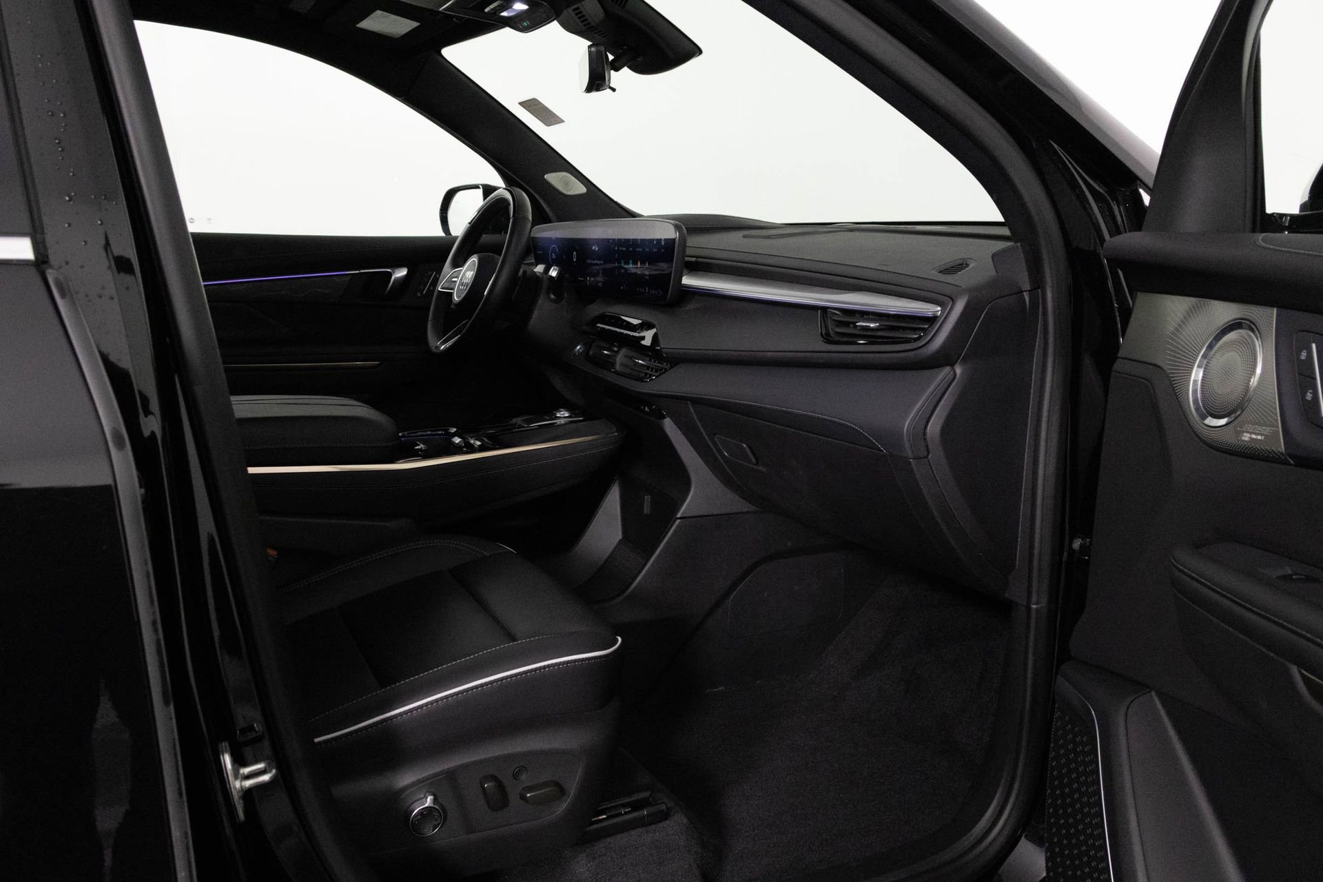 2025 BUICK ENCLAVE - Image 40