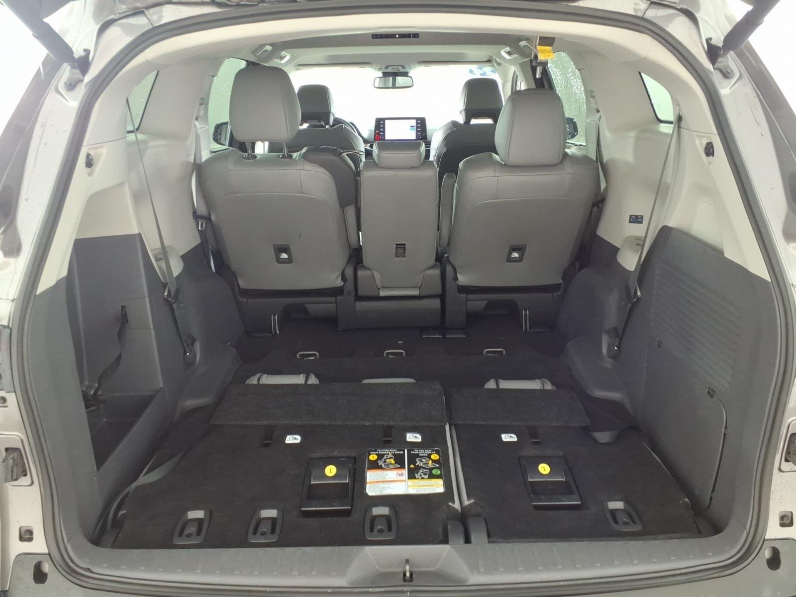 2024 Toyota Sienna XLE - Photo 36