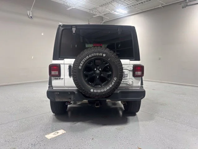 Used 2022 White Jeep Willys image 8
