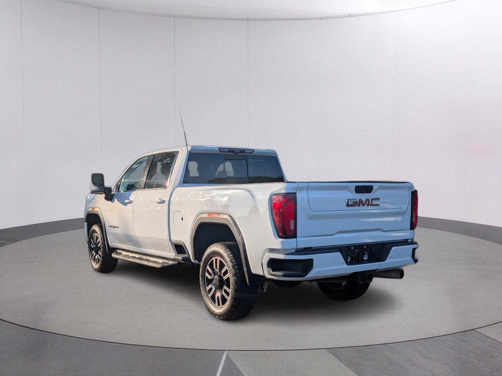 Used 2020 Summit White GMC AT4 image 3