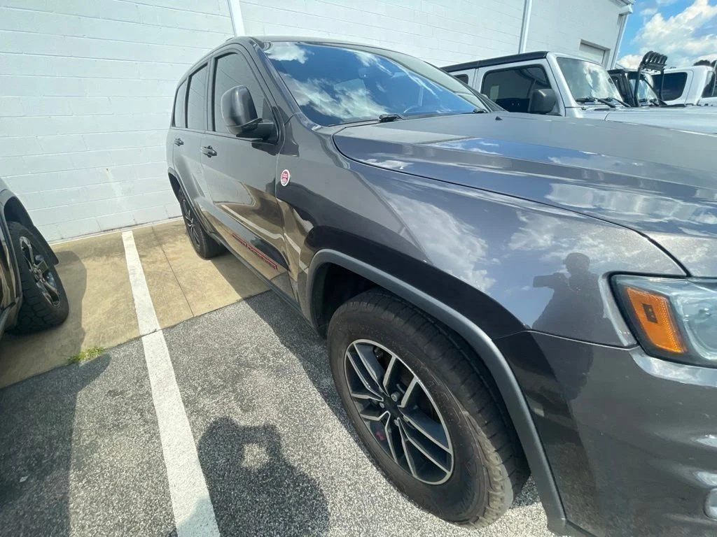 Used 2021 Gray Jeep Trailhawk image 7