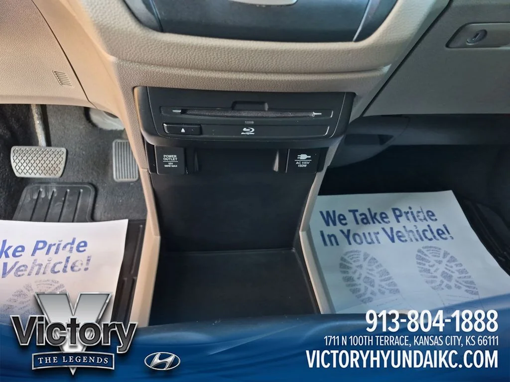 Used 2018  Honda EX-L image 18