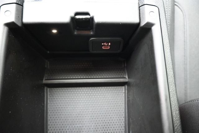 Used 2020 Black BMW 330i image 9
