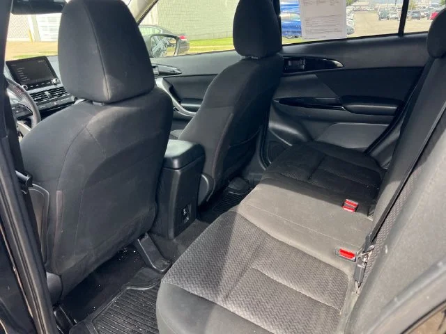 Used 2022  Mitsubishi LE image 30