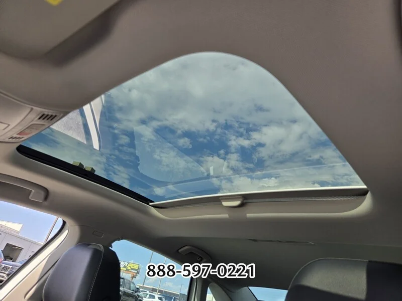 Used 2023 WHITE Volkswagen 1.5T SE image 11