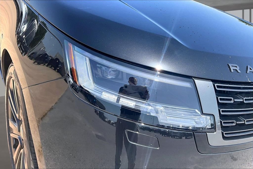 Used 2023 Black Land Rover SE image 29