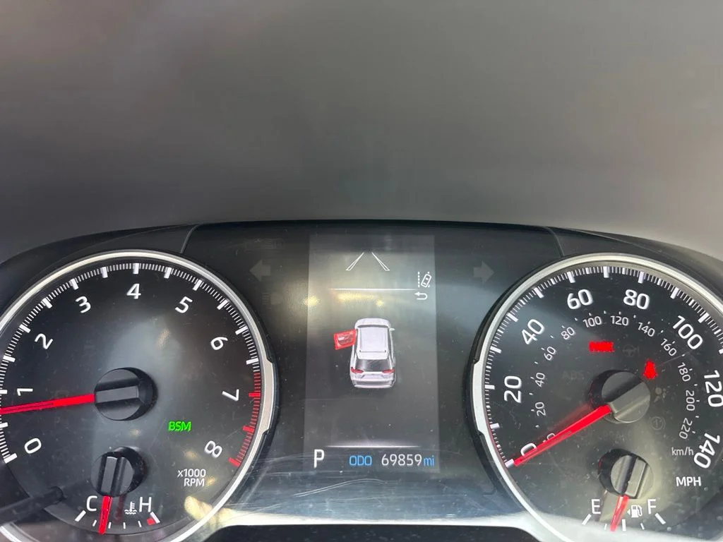 Used 2021 Super White Toyota XLE image 13