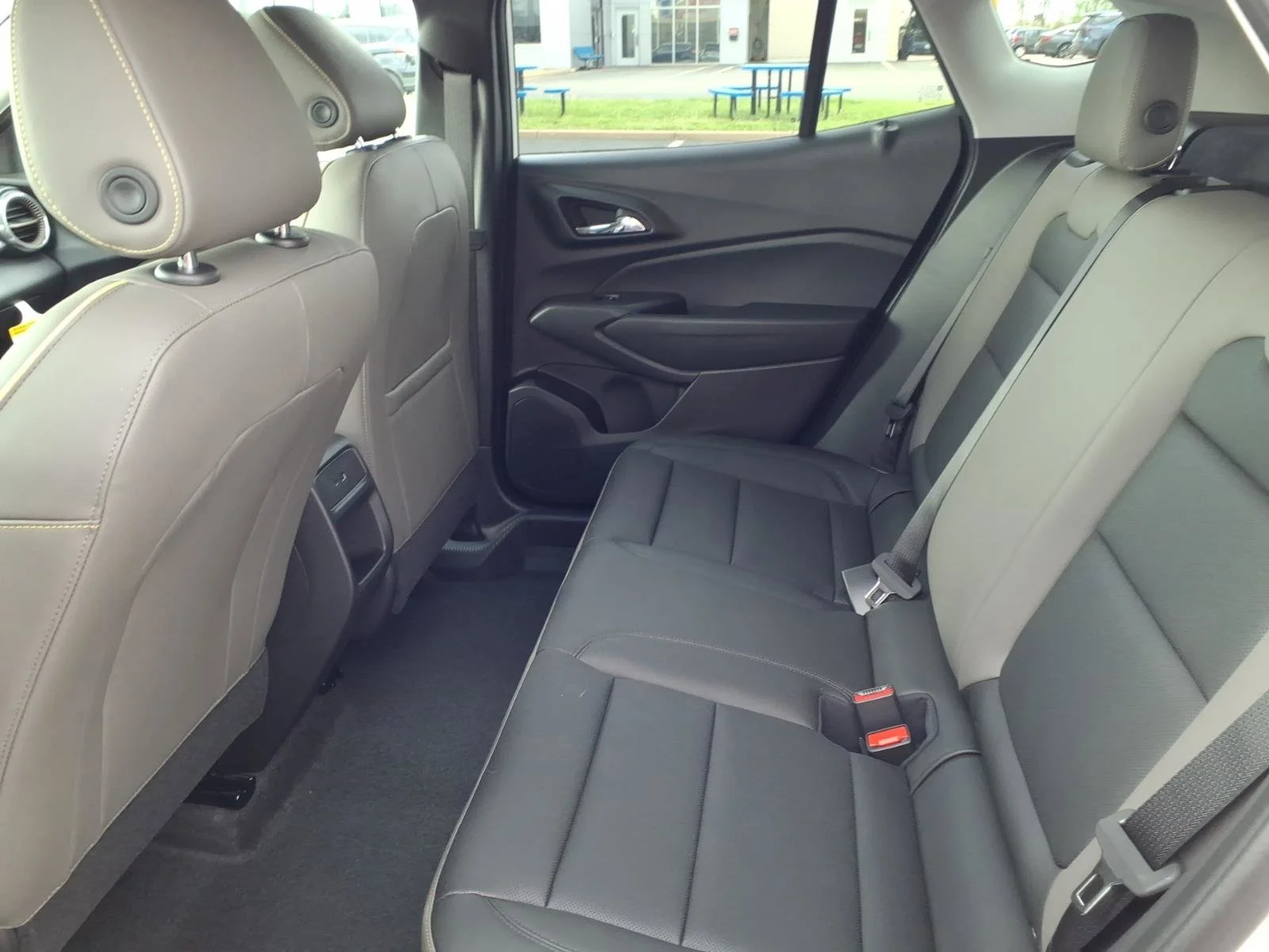 New 2026 Summit White Chevrolet ACTIV image 16
