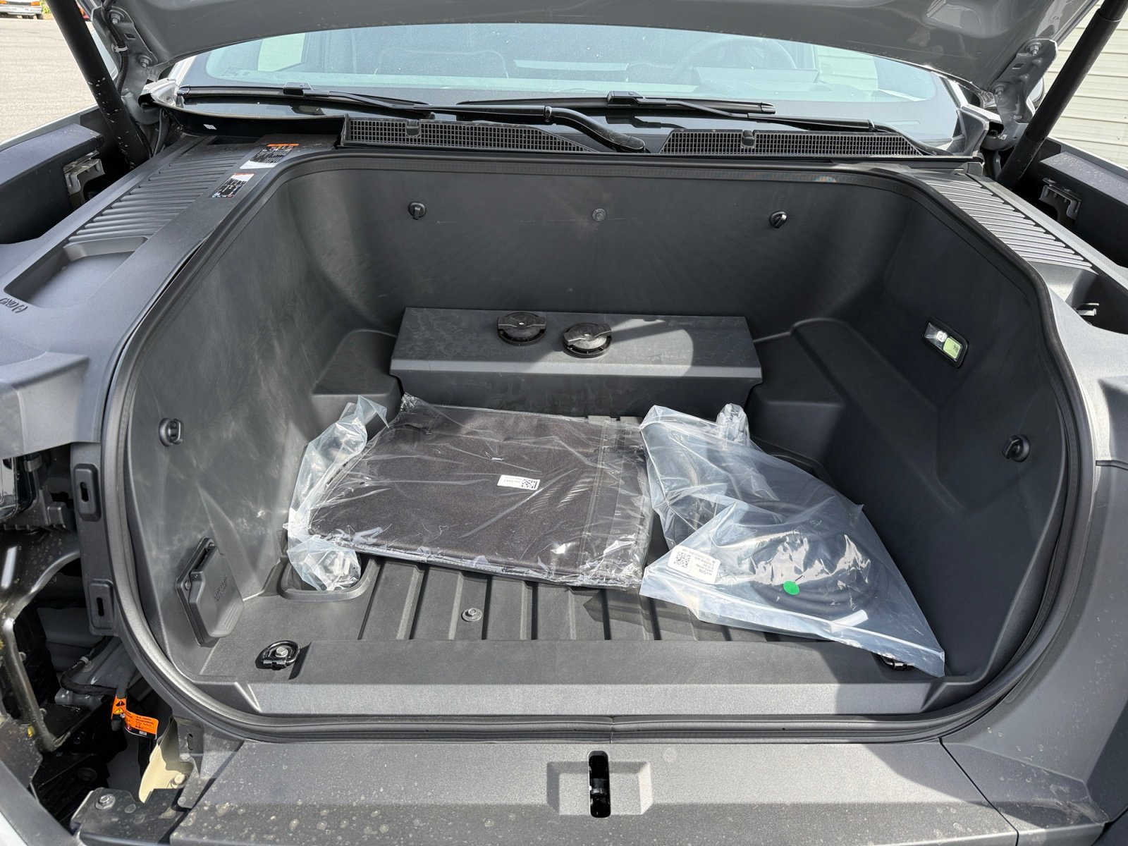 New 2026 Thunderstorm Gray GMC Elevation Standard Range image 20