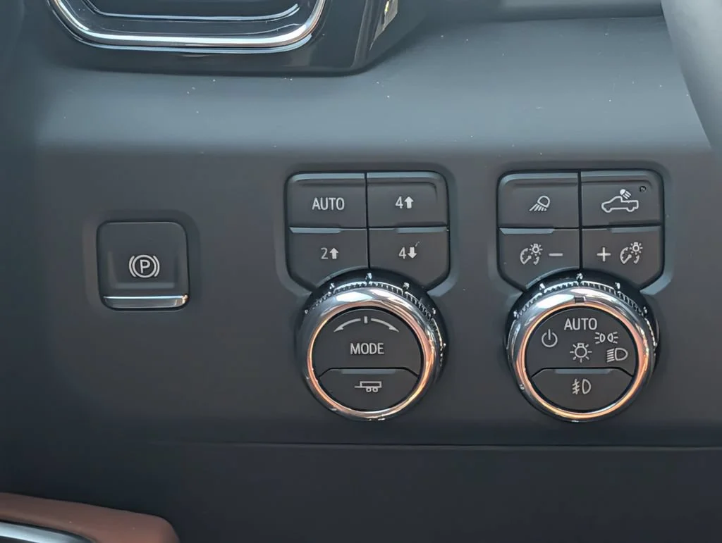 2026 GMC Sierra 3500HD Denali Ultimate - Photo 12