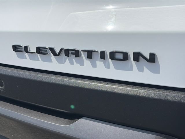 Used 2025 White GMC Elevation image 37