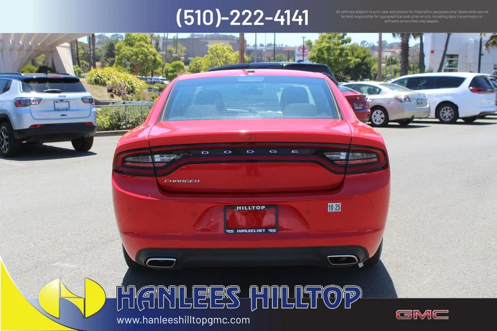 Used 2022 Red Dodge SXT image 8