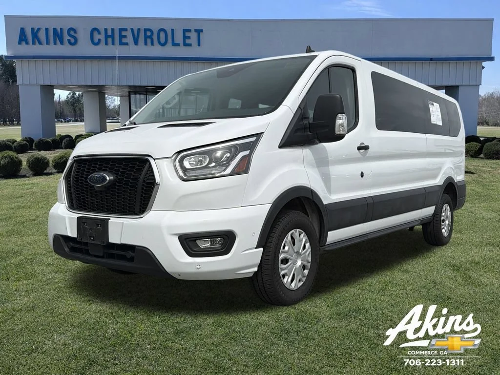 Used 2023 White Ford XL image 1