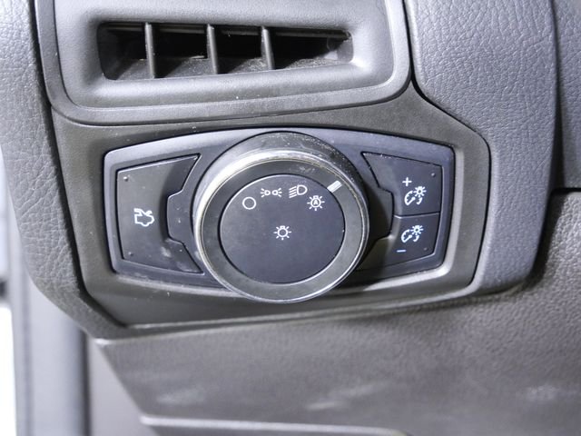Used 2013  Ford SE image 25