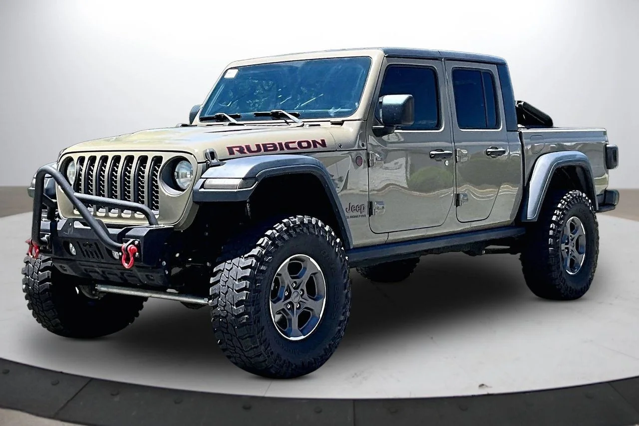 Certified Used 2020 Green Jeep Rubicon image 4
