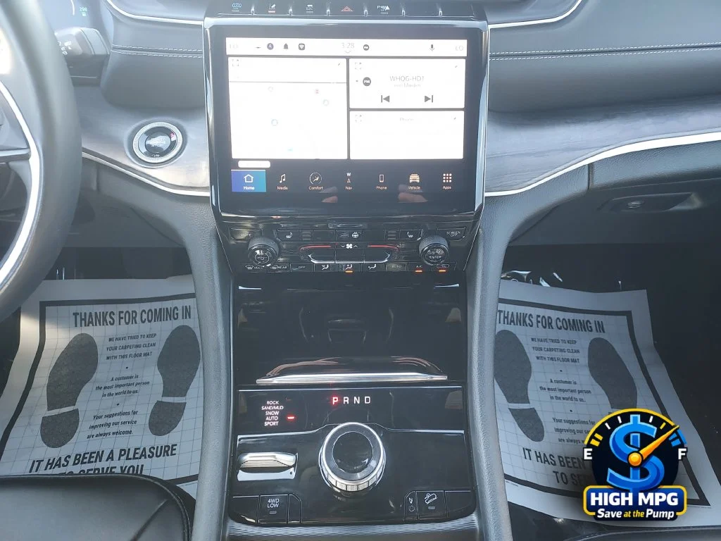 Used 2024 Silver Jeep 4xe image 15