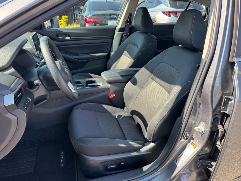 Used 2025 Gray Nissan 2.5 SV image 13