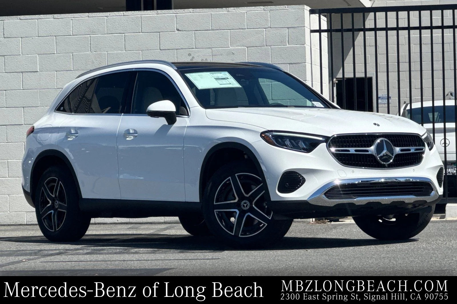 New 2027 Polar White Mercedes-Benz GLC 300 image 1