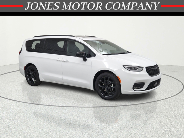 2026 Chrysler Pacifica