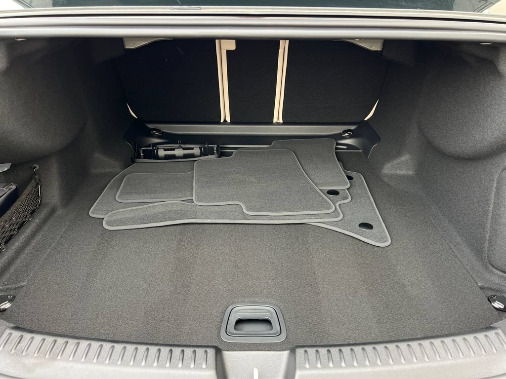 New 2026 Graphite Grey Metallic Mercedes-Benz E 350 image 44